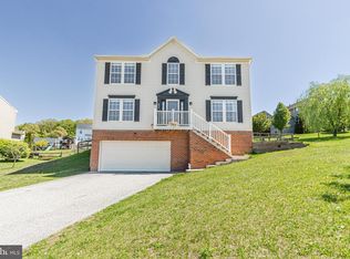 271 Courtney Ct, Spring Grove, PA 17362