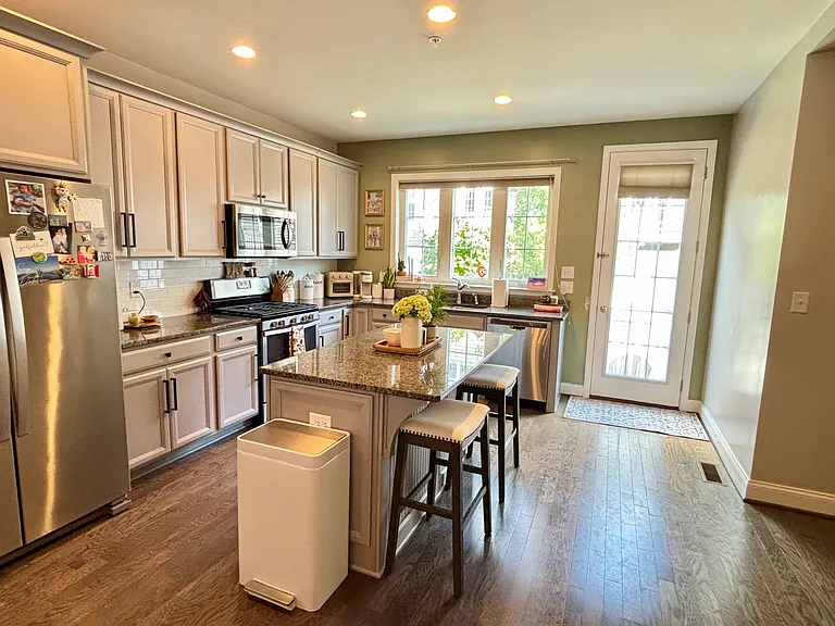 1123 Sray Ln — Photo 13