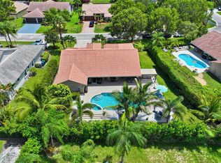 10665 NW 49th Pl, Coral Springs, FL 33076