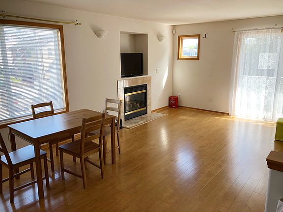 Spacious living room with balcony