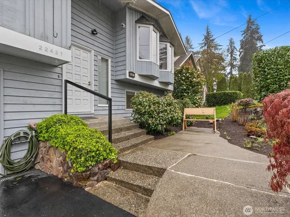 22427 82nd Ave W, Edmonds, WA 98026