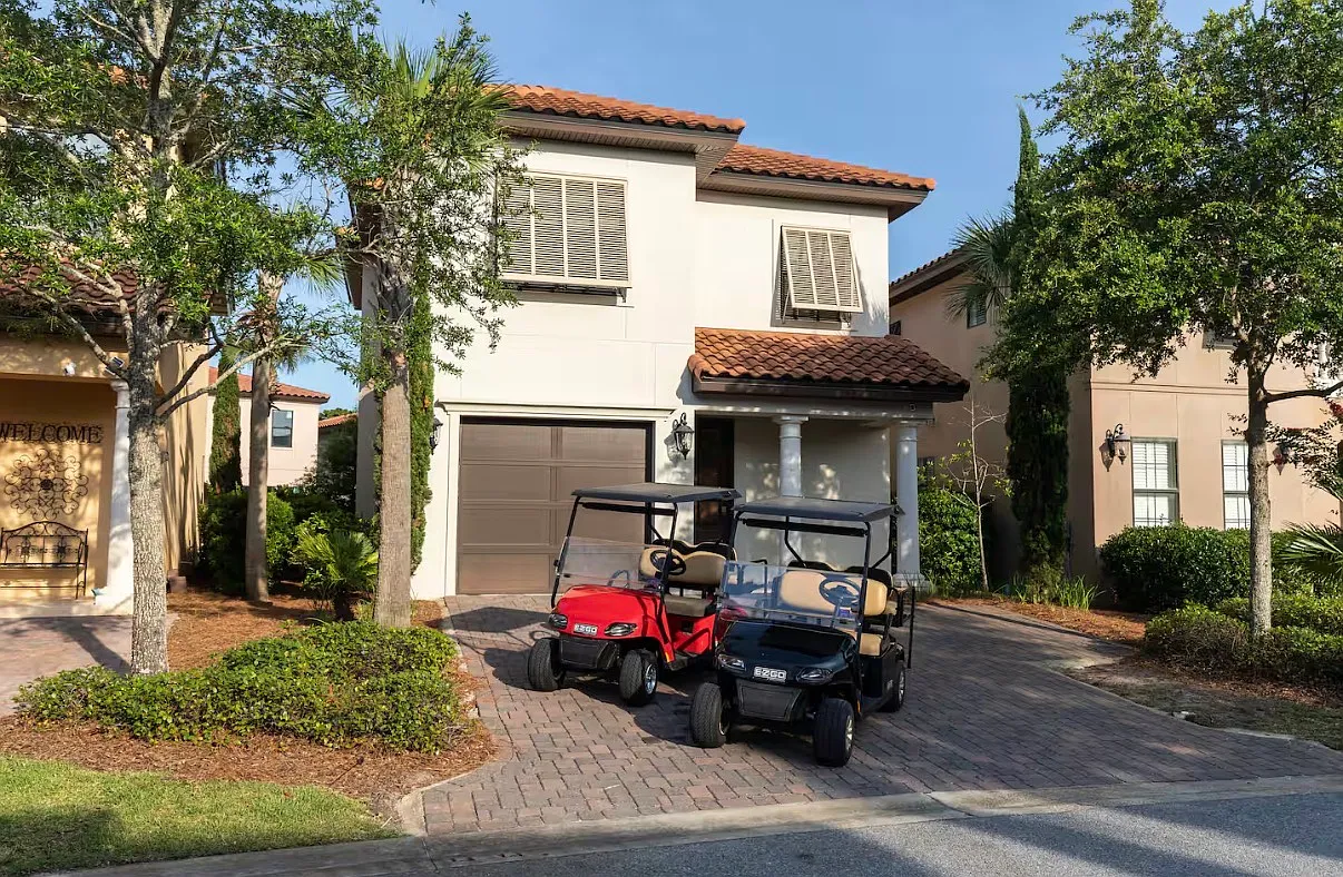4 bed, 3.5 bath, 2318 sqft, $5,000 — Photo 1