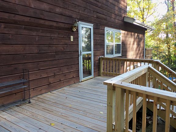 2nd image of 28 Riverview Trl