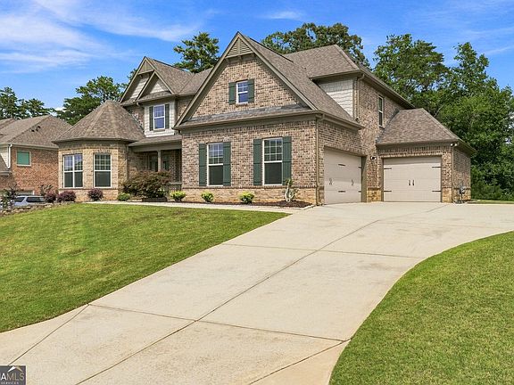 3rd image of 810 Grand Reserve Dr
