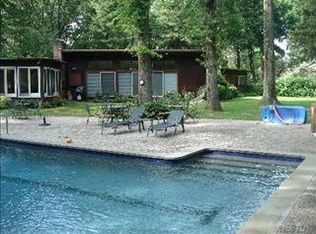 60 W Creek Farms Rd, Port Washington, NY 11050