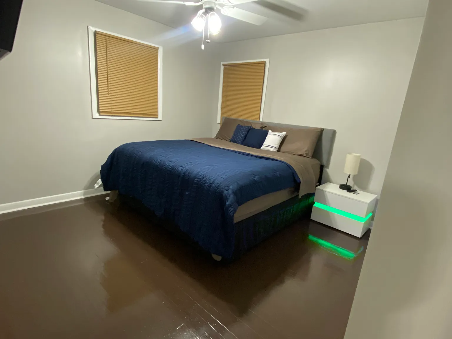 3 bed, 1120 sqft, $2,400 — Photo 3