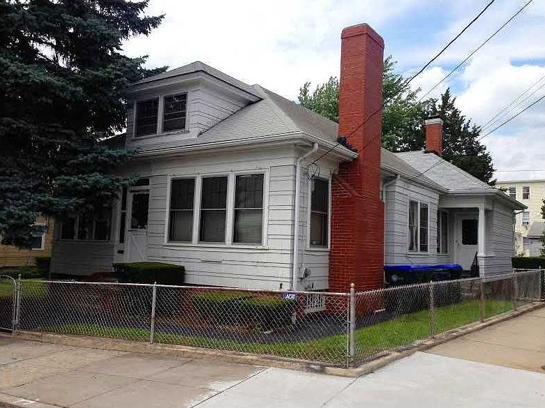 2nd image of 91 Fairmount Ave