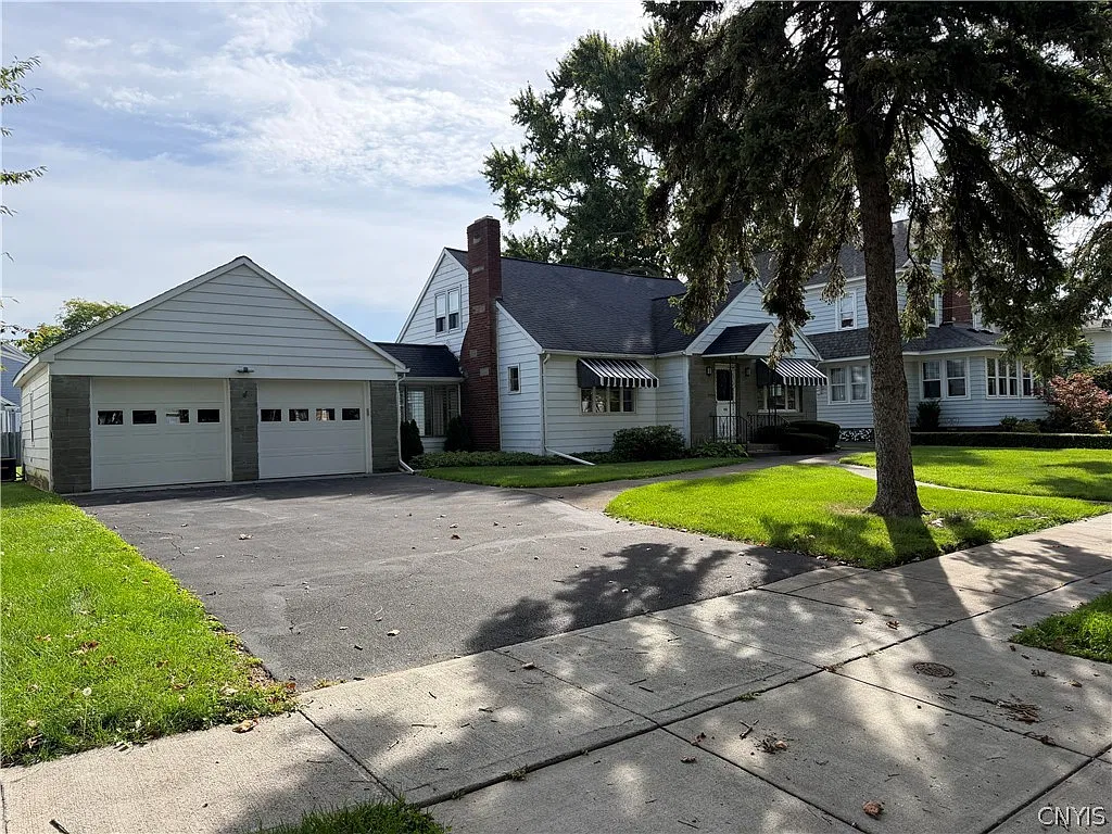 3 bed, 2.0 bath, 1548 sqft, $3,000 — Photo 1