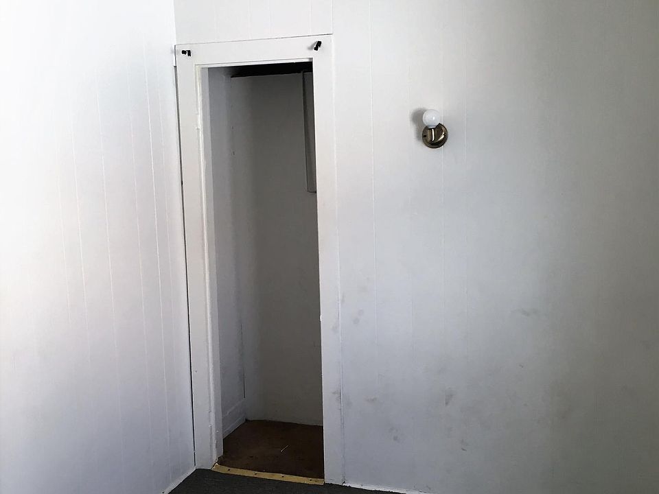 2nd image of 117 Culbert St #1R