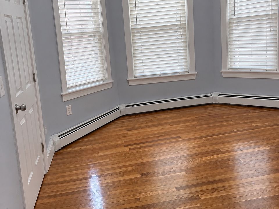 1st image of 111 Donelson St Floor 1