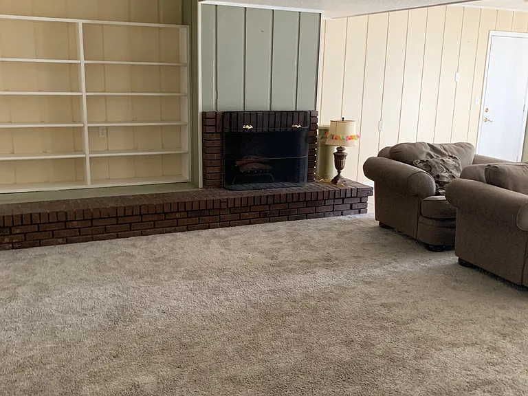 905 N Brookside Ln — Photo 4
