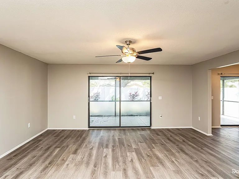 8335 Brandeis Cir E — Photo 4