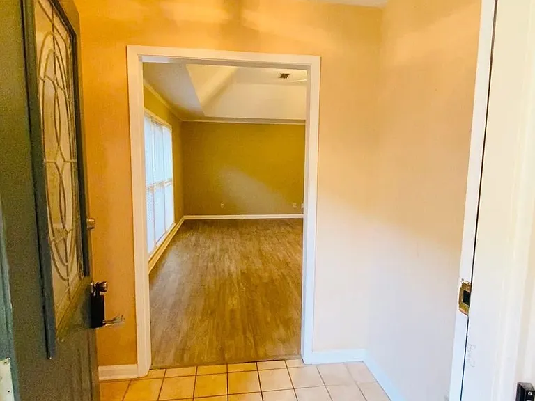 1404 Prairie Ln — Photo 4