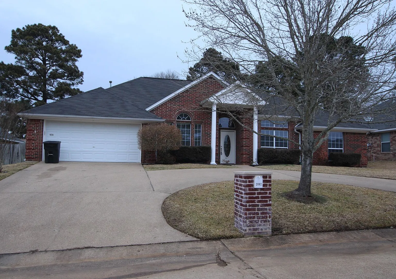 Coming soon: Beautiful 4 bedroom home in Oasis South! — Photo 1