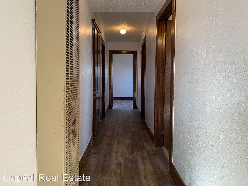1st image of 21220 SE 44th St