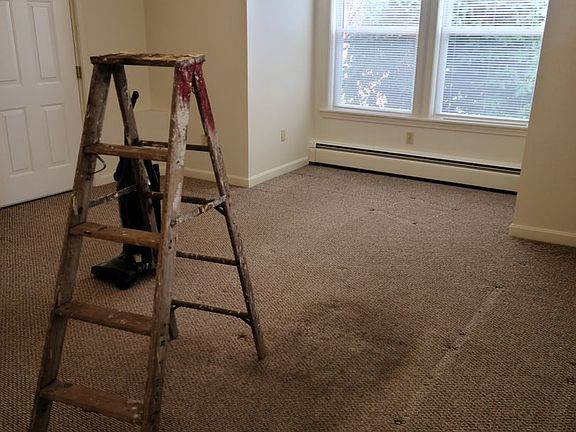5th image of 108 N Main St Unit A1