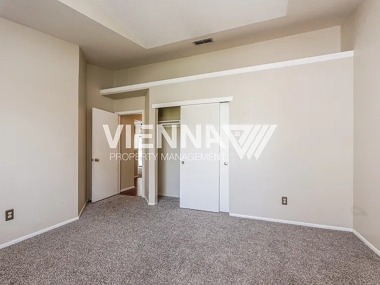 3358 Brownlea Cir — Photo 10