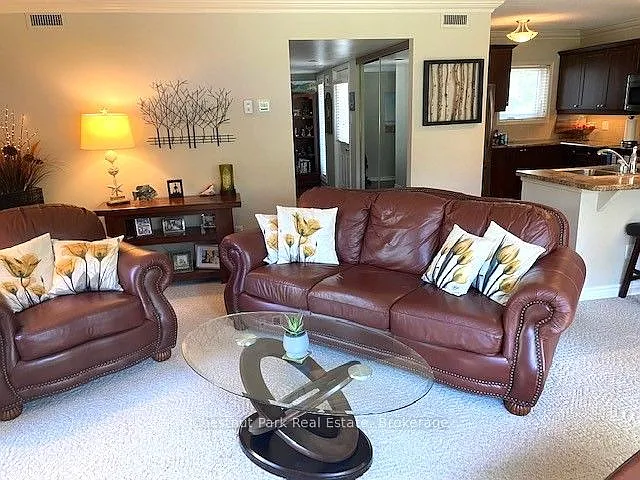 906 Cedar Pointe Ct — Photo 13