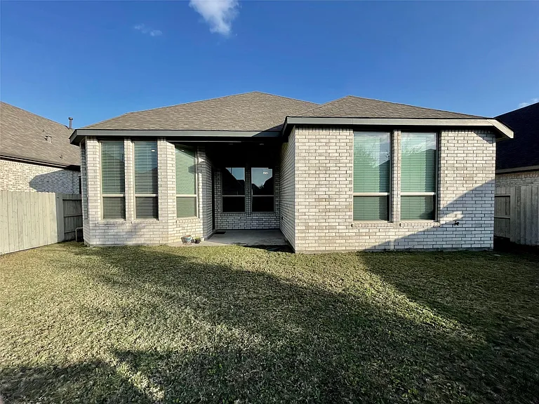4334 Hemlock Grove Ln — Photo 36