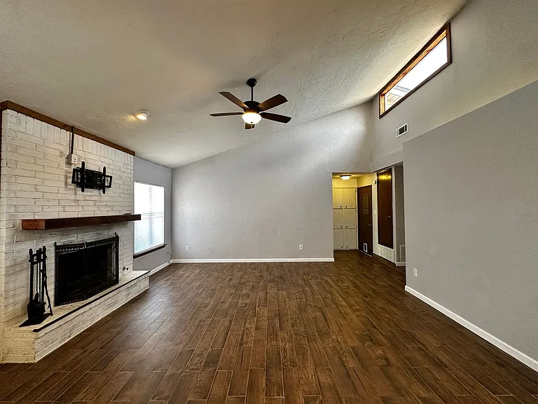 505 SW 77th St — Photo 16