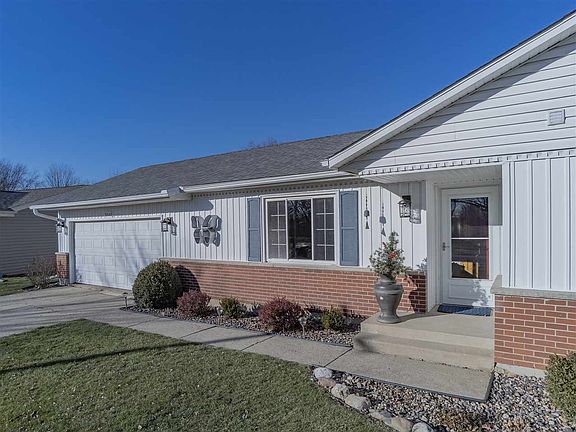 3rd image of 5342 Pebble Creek Trl