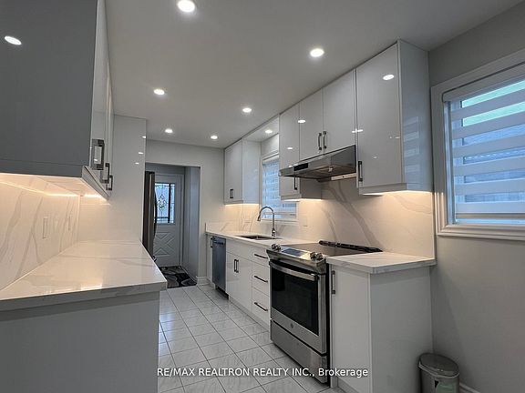 4th image of 163 Ingleton Blvd