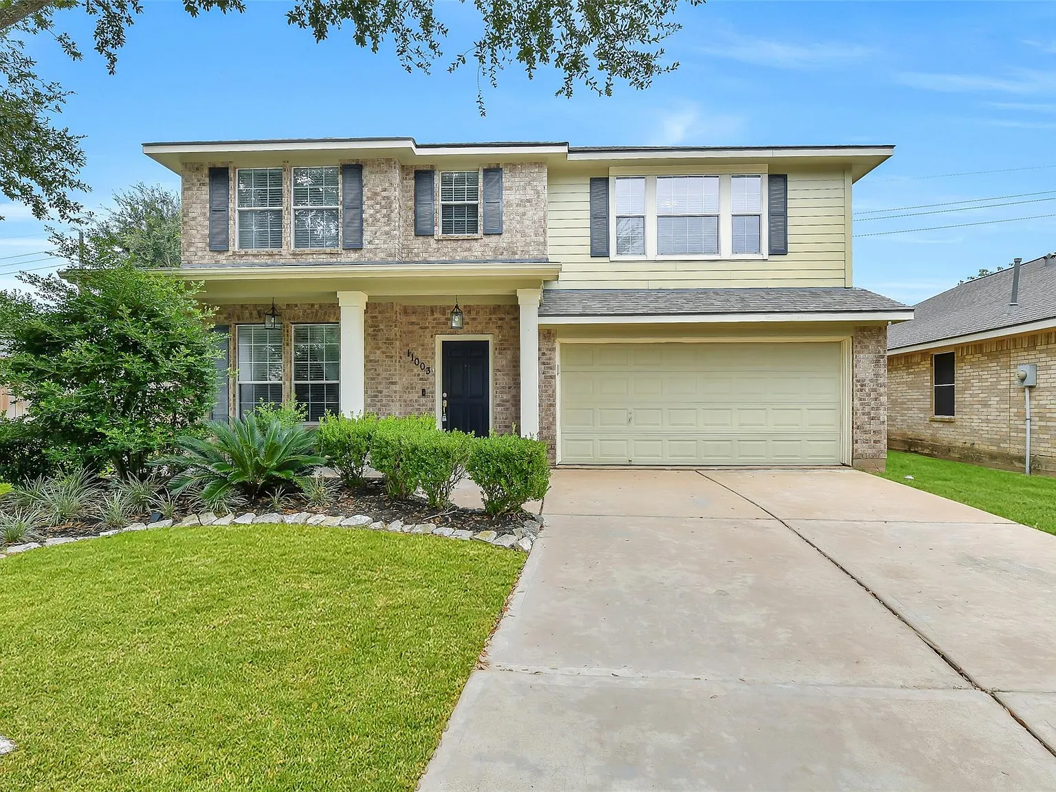 4 bed, 2.5 bath, 2838 sqft, $3,250 — Photo 1