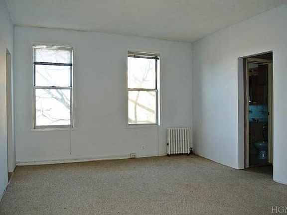 4th image of 472 Gramatan Avenue Bb #3