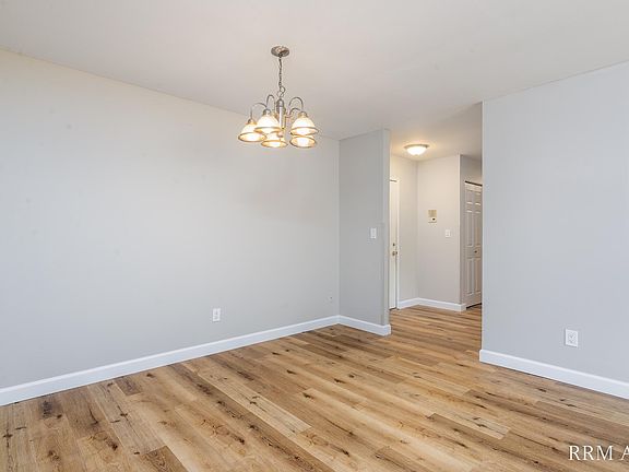 4th image of 2931 27th St #105