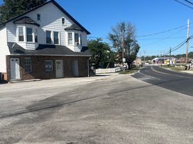 1 W Hanover St