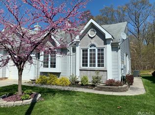 94 Harwood Rd, Monroe Township, NJ 08831