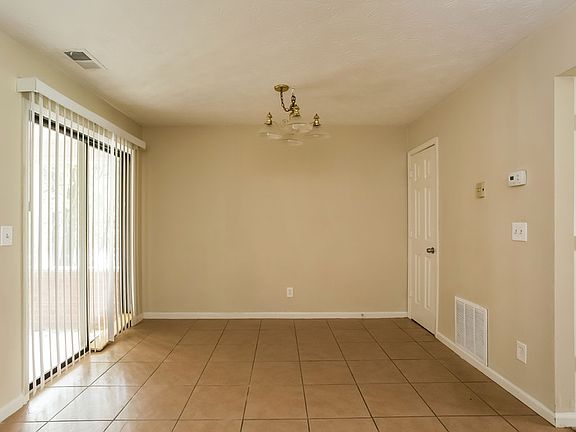 4th image of 1736 Salem Woods Dr SE APT B