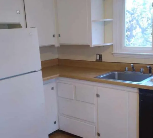113 Boothby Ave — Photo 4