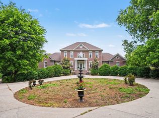 1523 N Main St, Mt Pleasant, TN 38474
