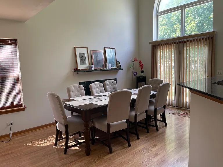 1456 Lancaster Ct — Photo 3