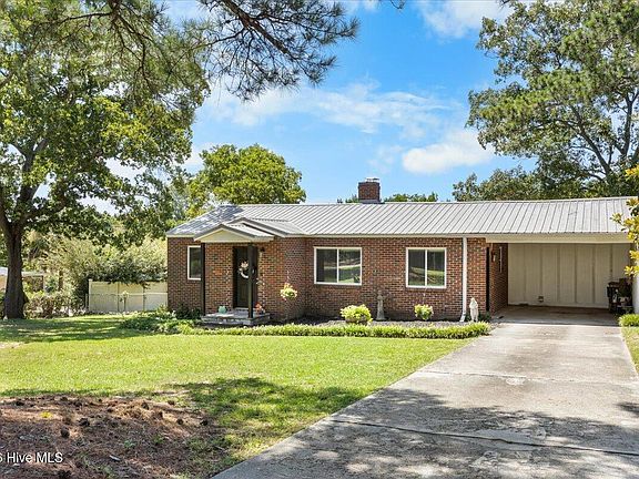 3rd image of 1838 Courtney Drive