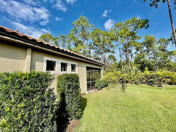 2nd image of 9467 Isla Bella Cir