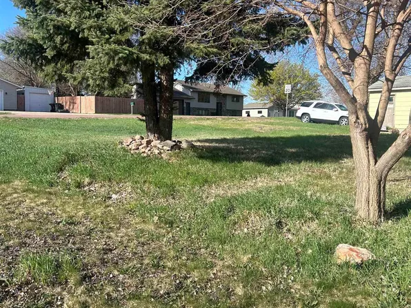 101 Main Ave, Garretson, SD 57030