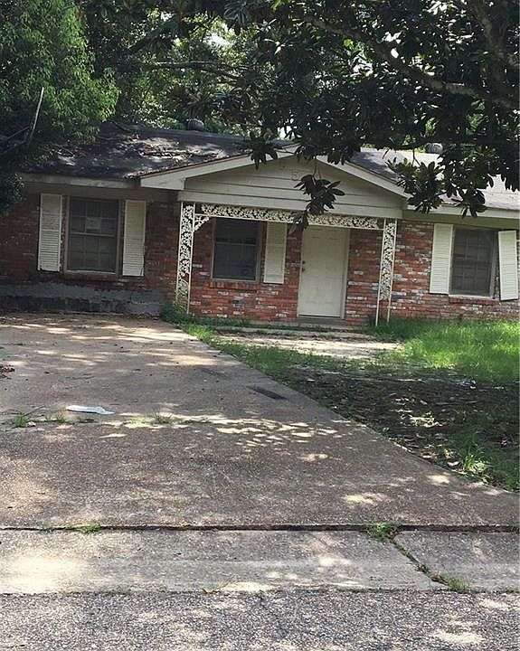 1st image of 555 Janwood Dr