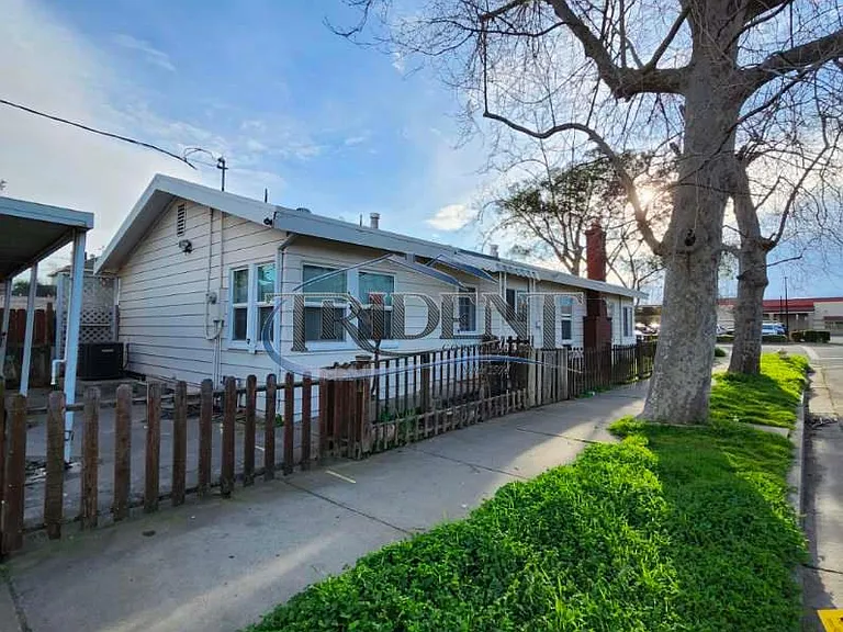 831 I St — Photo 1