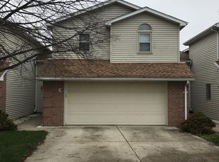 906 Ramblewood Ct APT C, Savoy, IL 61874