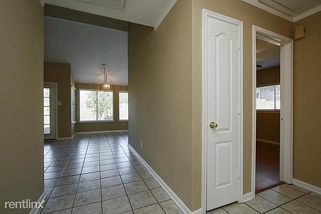 2nd image of 19458R Cypress River Dr