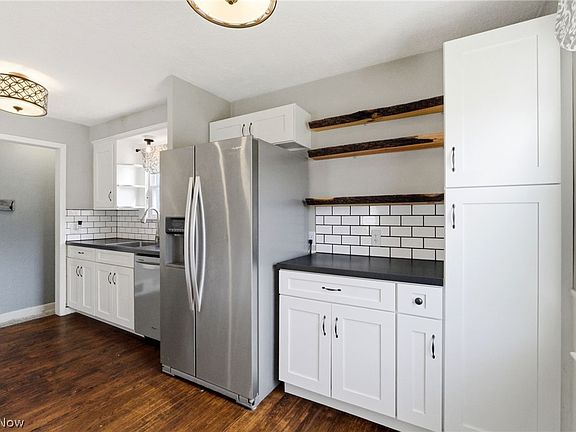 5th image of 483 E 330th St