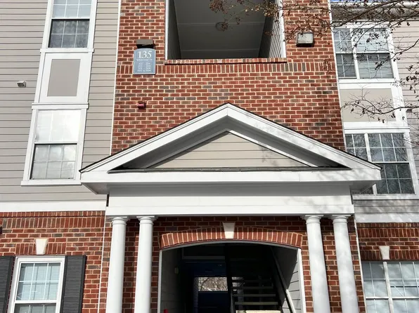 135 Yellowstone Dr APT 101, Charlottesville, VA 22903