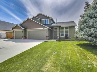401 N Summerwind Dr, Nampa, ID 83651