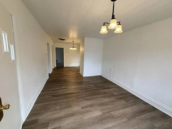 518 Bellevue Pl — Photo 4