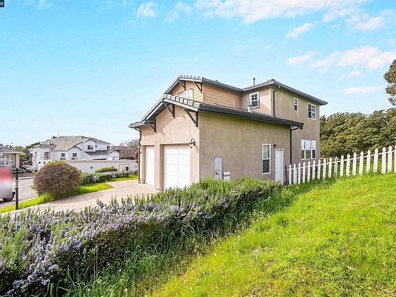 5th image of 213 N Rancho Pl