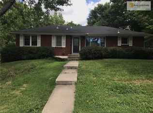 904 SW 14th Ter, Blue Springs, MO 64015