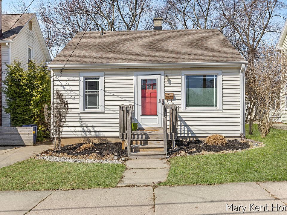 1st image of 1319 Ashland Ave NE