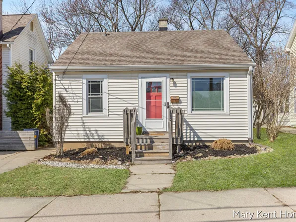 1319 Ashland Ave NE, Grand Rapids, MI 49505